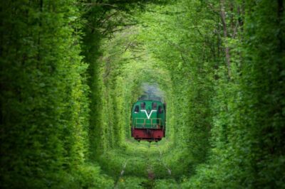 Love Tunnel : Wisata Romantis Di Ukraina