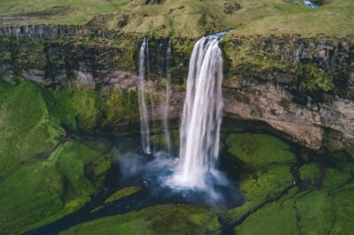 Seljalandsfoss : Destinasi Air Terjun Terfavorit